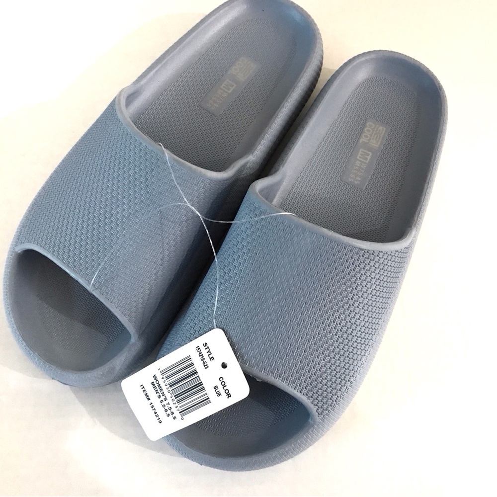 32 Cool Light Blue Slide Sandals